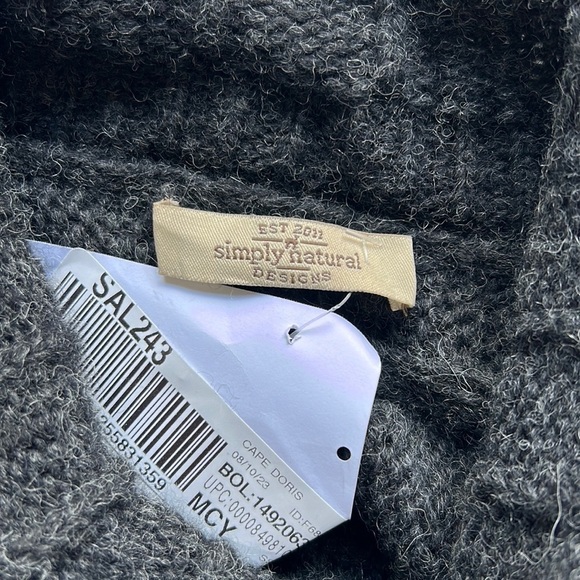 Simply Natural Designs poncho/cape. Dark gray knit, 100% baby alpaca. Beautiful! - Picture 5 of 6